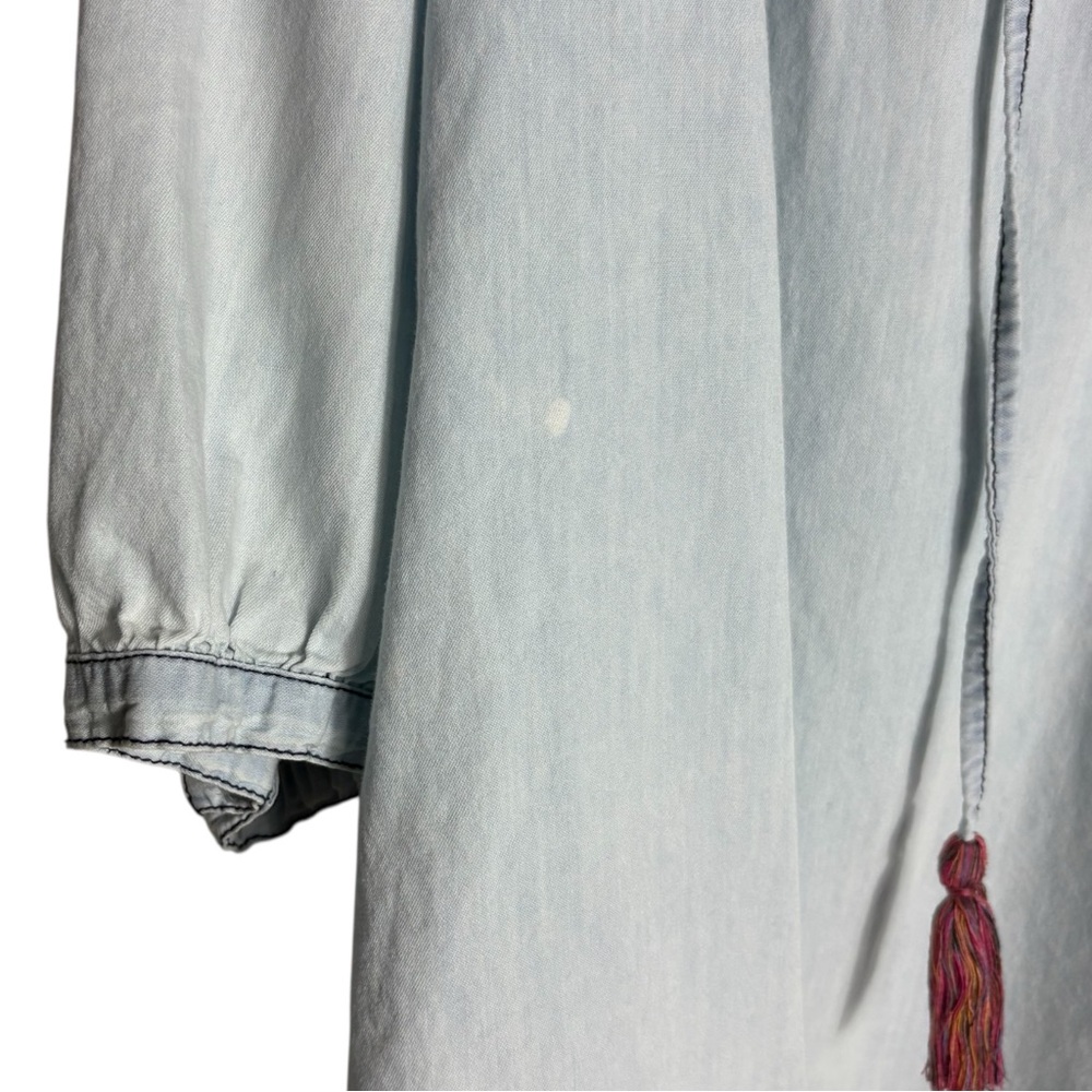 INTRO. Embroidered Tassel Tie Tunic in Light Wash Blue Size XL -- Flaw shown - Picture 7 of 13